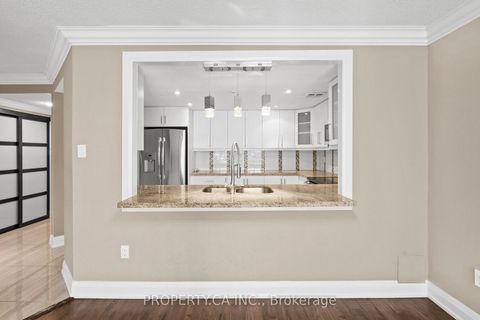 Photo 6 at 101 - 7601 Bathurst Street, Yorkhill, Vaughan