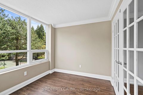 Photo 7 at 101 - 7601 Bathurst Street, Yorkhill, Vaughan