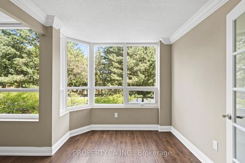 Photo 14 at 101 - 7601 Bathurst Street, Yorkhill, Vaughan