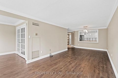 Photo 15 at 101 - 7601 Bathurst Street, Yorkhill, Vaughan