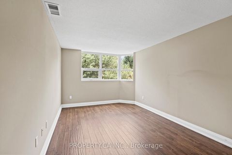 Photo 20 at 101 - 7601 Bathurst Street, Yorkhill, Vaughan