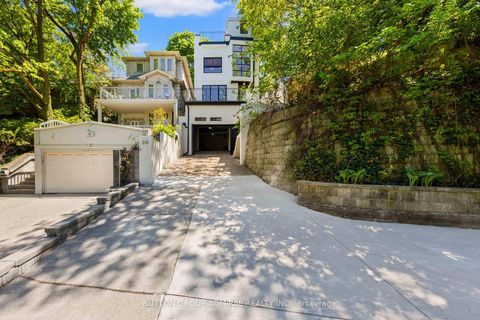 Photo 3 at 35 Beechwood Drive, Broadview North, Toronto