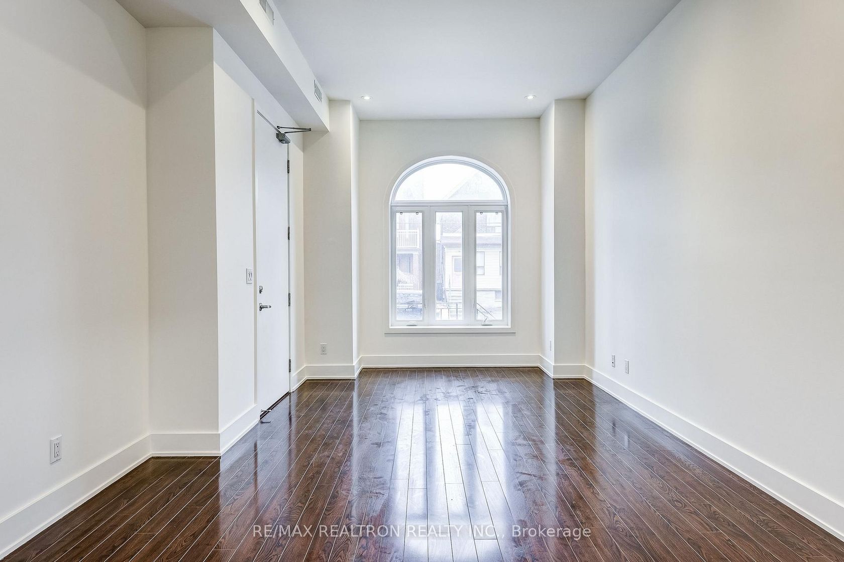 588 Ossington Avenue, Little Italy, Toronto 
