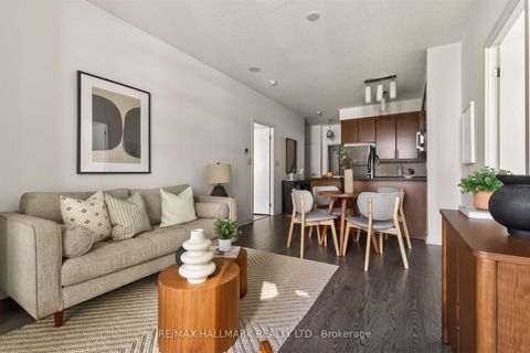 Photo 2 at 2211 - 18 Harbour Street, Waterfront Communities C1, Toronto