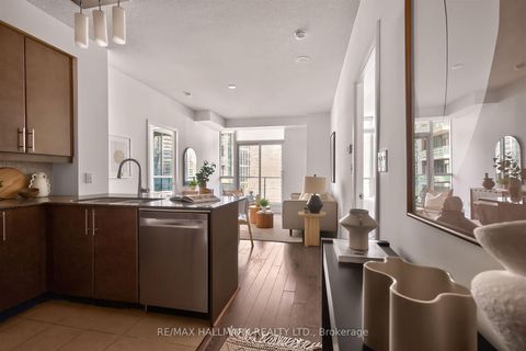 Photo 10 at 2211 - 18 Harbour Street, Waterfront Communities C1, Toronto