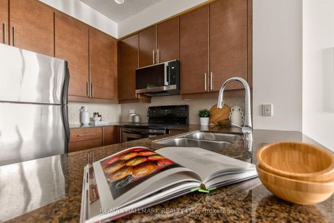 Photo 14 at 2211 - 18 Harbour Street, Waterfront Communities C1, Toronto