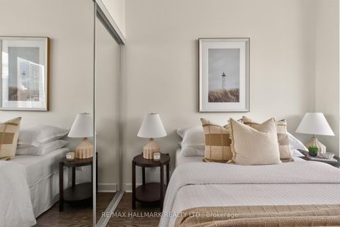 Photo 27 at 2211 - 18 Harbour Street, Waterfront Communities C1, Toronto