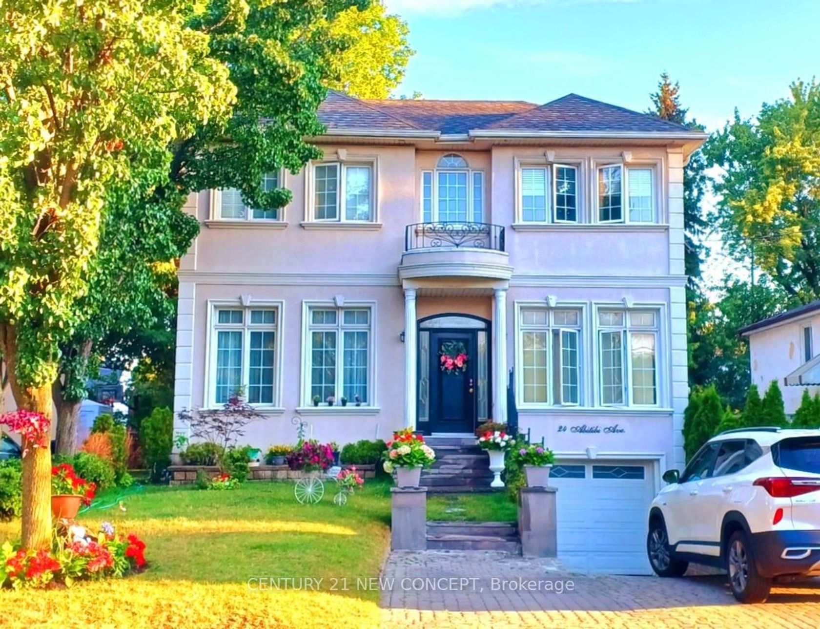 24 Abitibi Avenue, Newtonbrook East, Toronto 