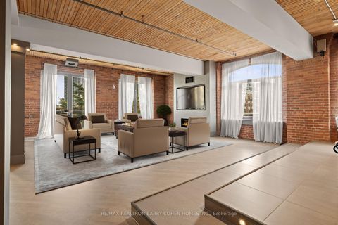 Photo 3 at 300 - 468 Wellington Street W, Waterfront Communities C1, Toronto