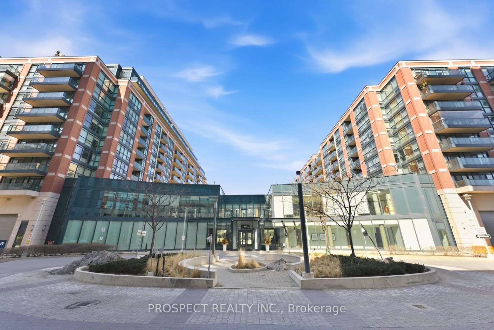 129 - 525 Wilson Avenue, Clanton Park, Toronto photo number 2