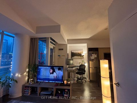 Photo 5 at 318 - 8 Telegram Mews, Waterfront Communities C1, Toronto