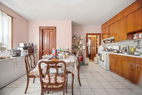 Photo 6 at 174 Lansdowne Avenue, Roncesvalles, Toronto