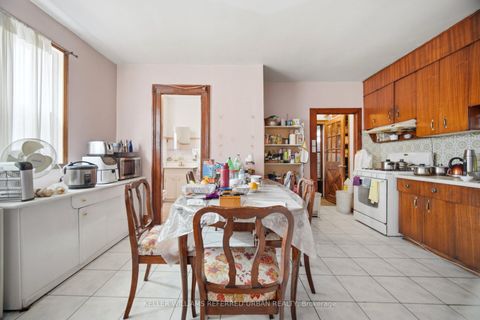 Photo 10 at 174 Lansdowne Avenue, Roncesvalles, Toronto