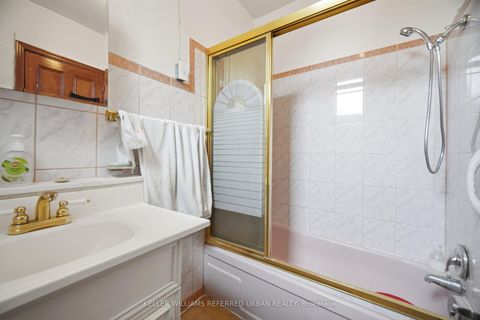 Photo 11 at 174 Lansdowne Avenue, Roncesvalles, Toronto