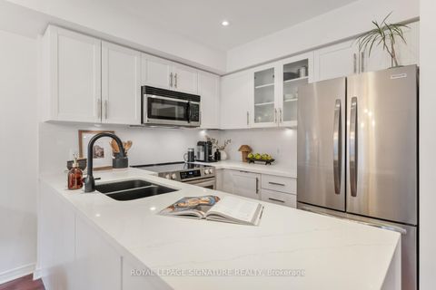 Photo 6 at 223 - 26 Western Battery Road, Niagara, Toronto