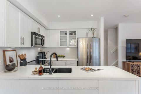 Photo 7 at 223 - 26 Western Battery Road, Niagara, Toronto