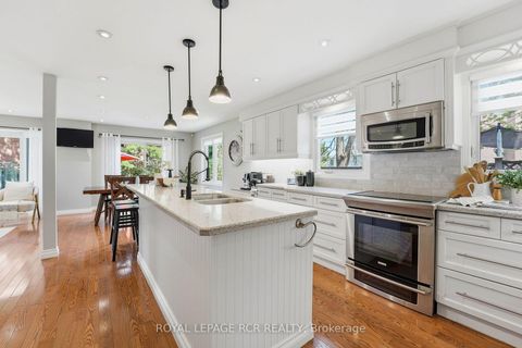 Photo 6 at 46 Tannery Creek Crescent, Aurora Highlands, Aurora