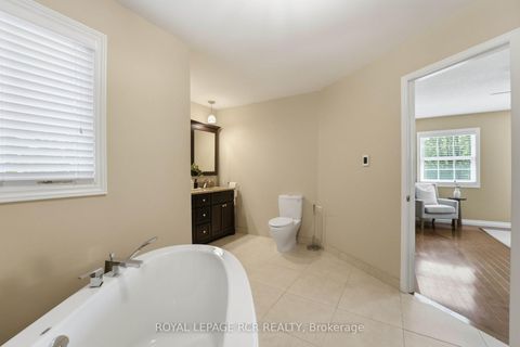 Photo 21 at 46 Tannery Creek Crescent, Aurora Highlands, Aurora