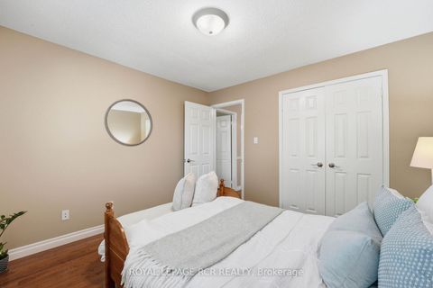 Photo 27 at 46 Tannery Creek Crescent, Aurora Highlands, Aurora