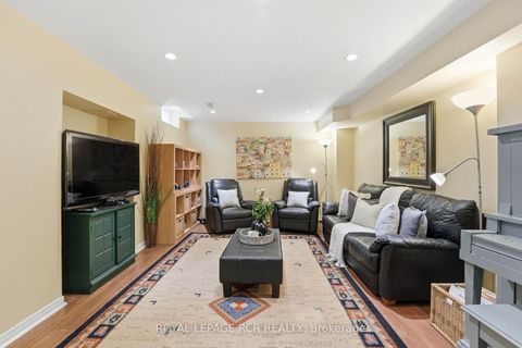 Photo 31 at 46 Tannery Creek Crescent, Aurora Highlands, Aurora