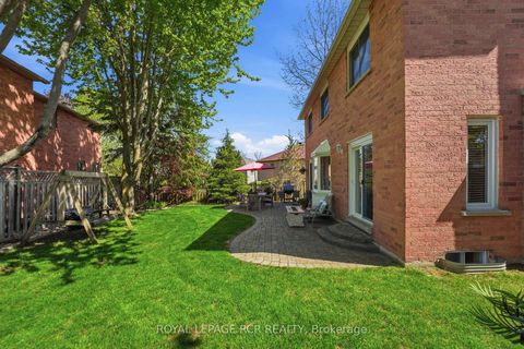 Photo 36 at 46 Tannery Creek Crescent, Aurora Highlands, Aurora