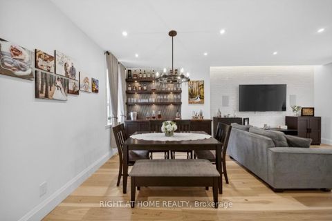 Photo 5 at 17 Exbury Road, CFB, Toronto