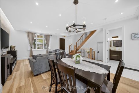 Photo 6 at 17 Exbury Road, CFB, Toronto