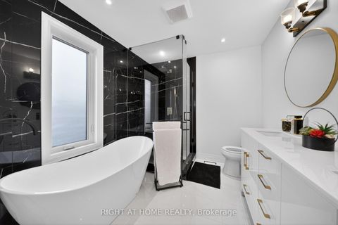 Photo 18 at 17 Exbury Road, CFB, Toronto