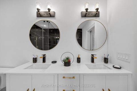 Photo 19 at 17 Exbury Road, CFB, Toronto