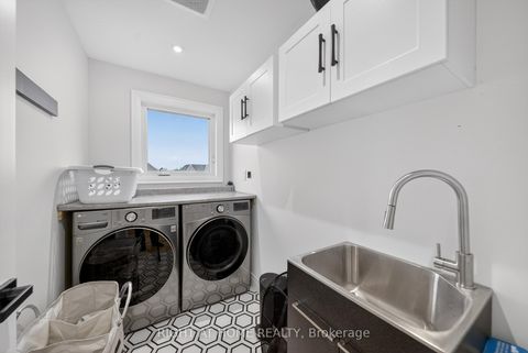 Photo 22 at 17 Exbury Road, CFB, Toronto
