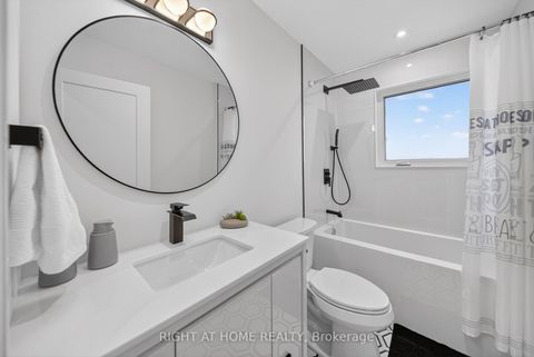 Photo 26 at 17 Exbury Road, CFB, Toronto