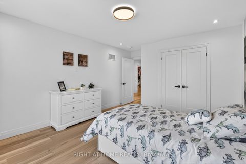 Photo 29 at 17 Exbury Road, CFB, Toronto