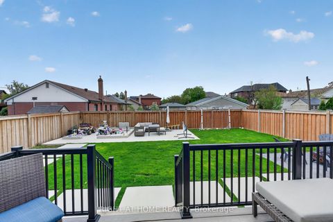 Photo 41 at 17 Exbury Road, CFB, Toronto
