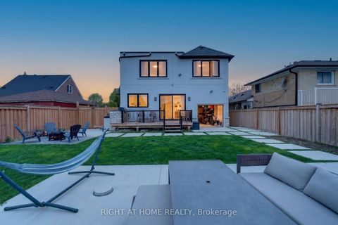 Photo 42 at 17 Exbury Road, CFB, Toronto