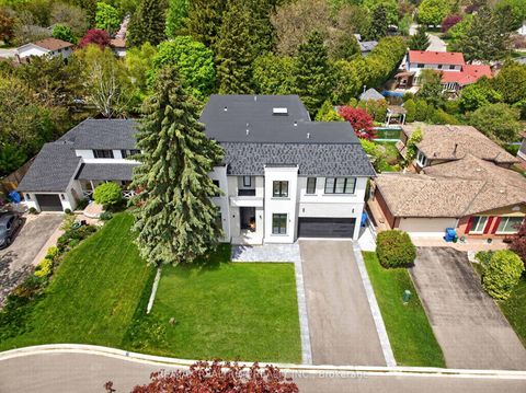 Photo 4 at 32 Cossar Drive, Aurora Highlands, Aurora
