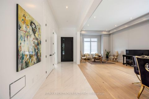 Photo 6 at 32 Cossar Drive, Aurora Highlands, Aurora