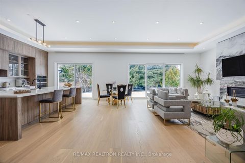 Photo 12 at 32 Cossar Drive, Aurora Highlands, Aurora