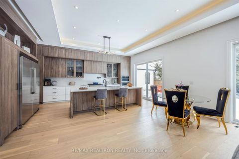 Photo 13 at 32 Cossar Drive, Aurora Highlands, Aurora
