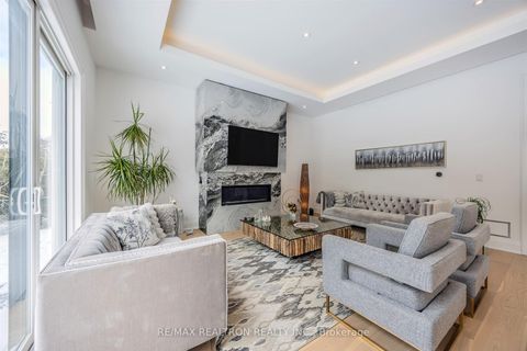 Photo 19 at 32 Cossar Drive, Aurora Highlands, Aurora