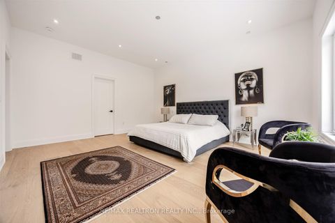 Photo 26 at 32 Cossar Drive, Aurora Highlands, Aurora
