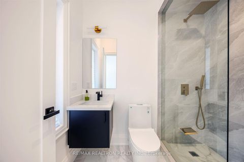 Photo 38 at 32 Cossar Drive, Aurora Highlands, Aurora