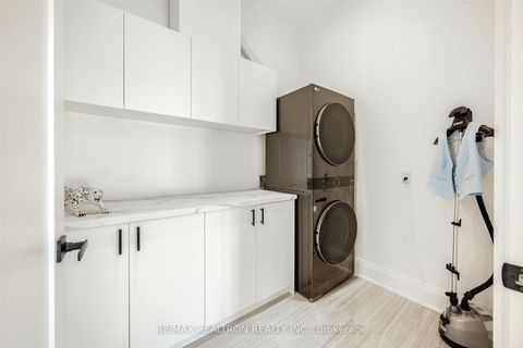 Photo 45 at 32 Cossar Drive, Aurora Highlands, Aurora
