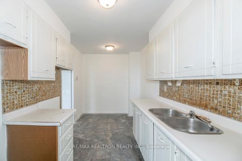 Photo 10 at 1602 - 350 Seneca Hill Drive, Don Valley Village, Toronto