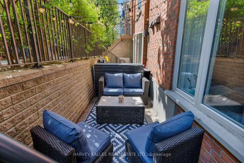 Photo 4 at 405 - 29 Canniff Street, Niagara, Toronto