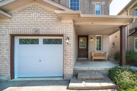 Photo 2 at 47 Ozner Crescent, Vellore Village, Vaughan