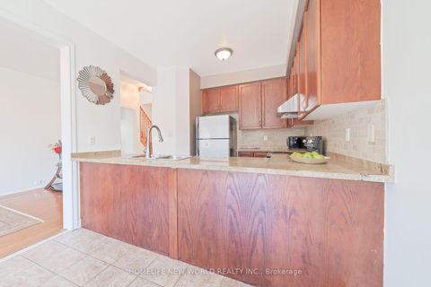 Photo 7 at 47 Ozner Crescent, Vellore Village, Vaughan