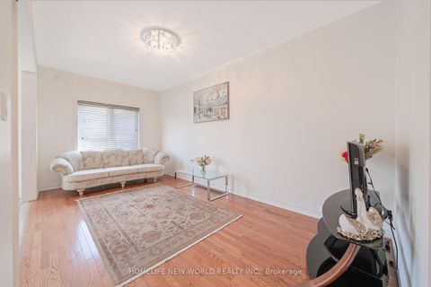 Photo 10 at 47 Ozner Crescent, Vellore Village, Vaughan