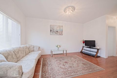 Photo 12 at 47 Ozner Crescent, Vellore Village, Vaughan