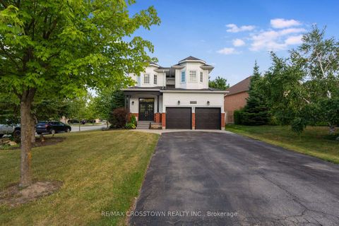 Photo 1 at 11 Kensington Trail, Shore, Barrie