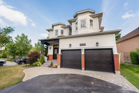 Photo 3 at 11 Kensington Trail, Shore, Barrie